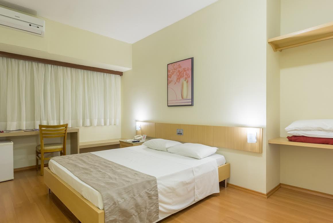 Hotel Crystal Лондрина Экстерьер фото