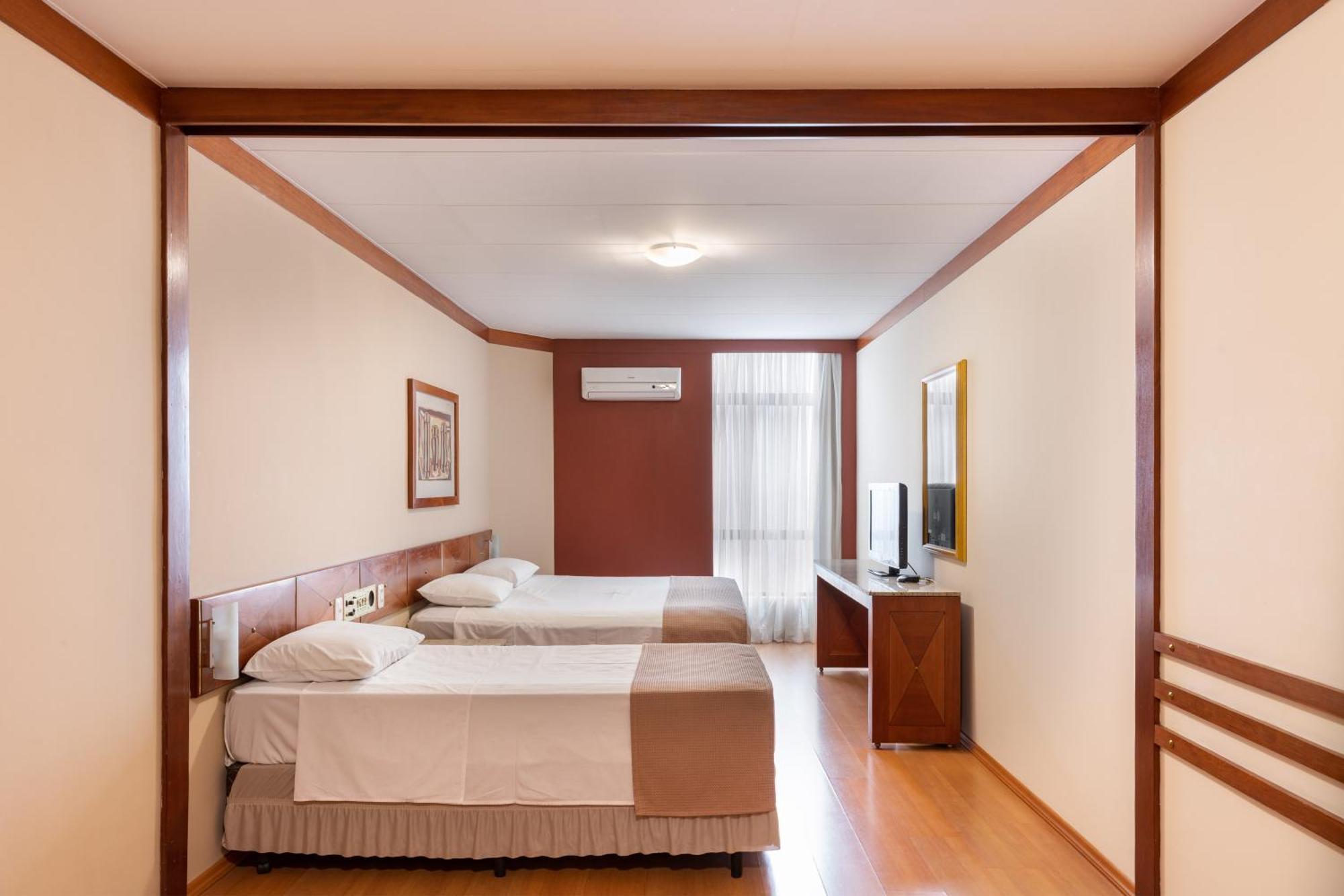 Hotel Crystal Лондрина Экстерьер фото
