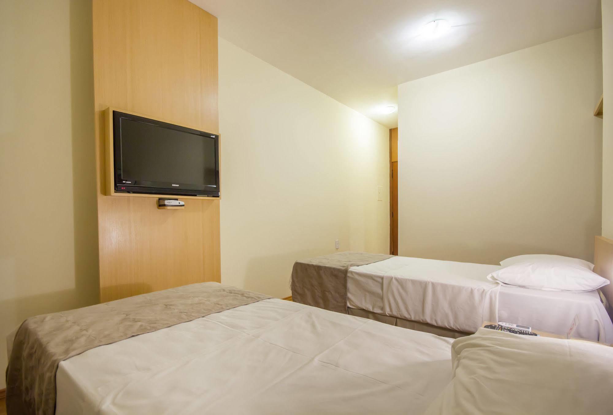 Hotel Crystal Лондрина Экстерьер фото