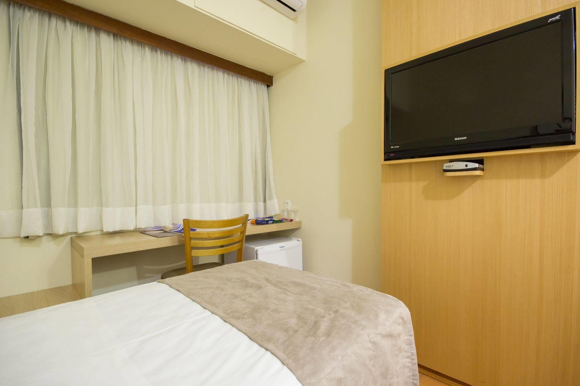 Hotel Crystal Лондрина Экстерьер фото